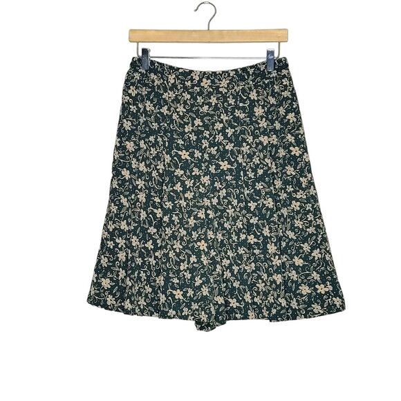 Vintage 90's Women's 30 High Rise Pleated Bermuda Shorts Culottes Dainty Floral - Picture 3 of 7